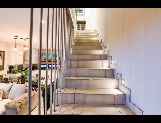 2 BEDROOM APARTMENT FOR SALE IN STEYN CITY